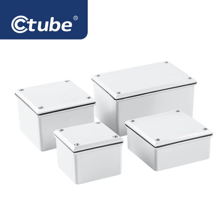 Caja adaptable de PVC